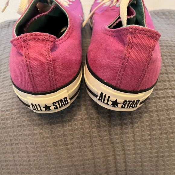 Mens all star light purple converse. Only worn once. Like new. - Picture 3 of 4